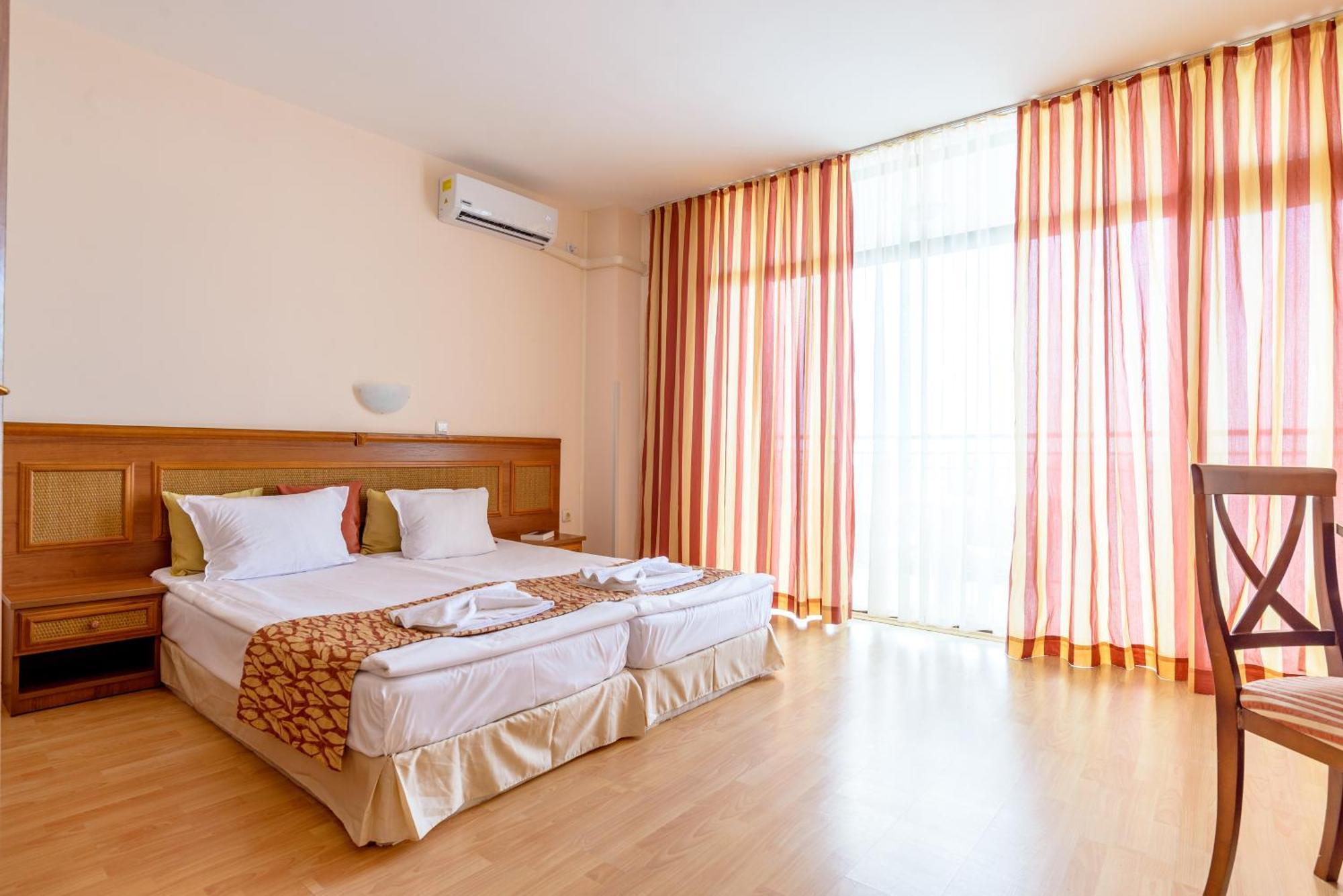 Tiva Del Mar Beach Hotel Sveti Vlas Exterior photo